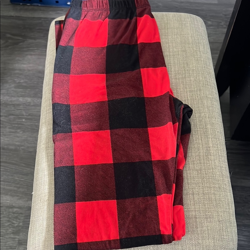 Fashionomics Red and Black Buffalo Plaid Leggings